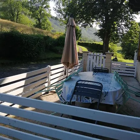 Maison A La Campagne Au Coeur Du Cantal Dept 15 Dom wakacyjny